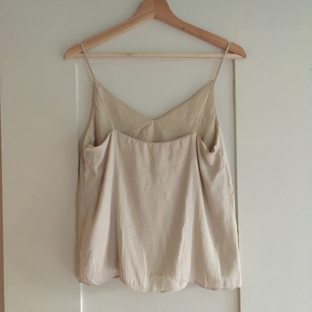 Silky Texture Pattern Camisole - Picture 3 of 4